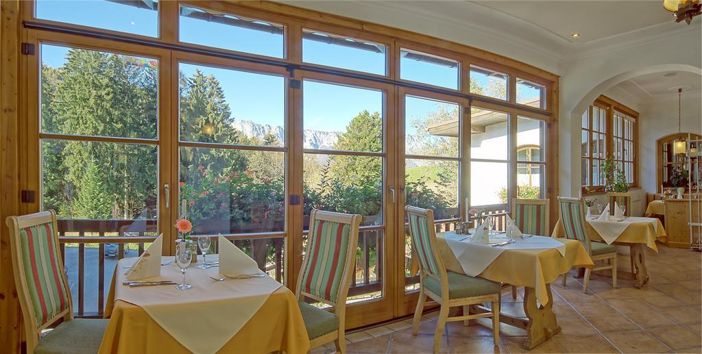 Neuhaeusl Superior Hotel 4*