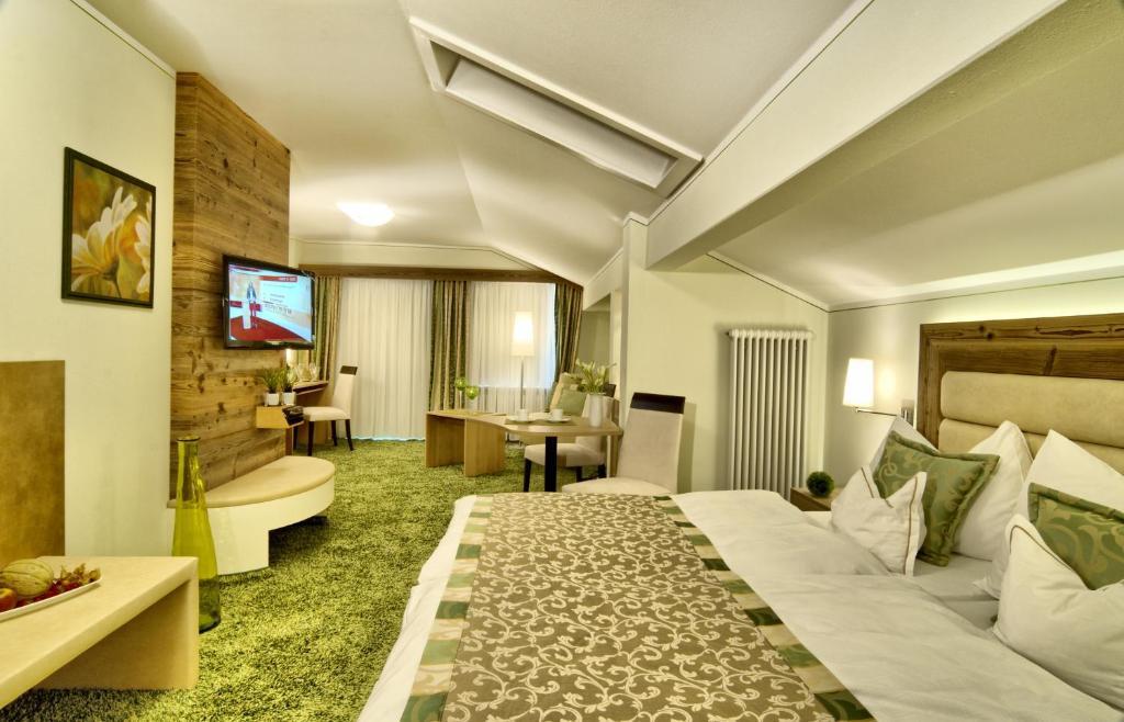 Neuhaeusl Superior Hotel